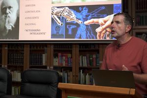 Video de la conferencia "Transhumanisno ¿Ciencia y tecnología para dejar de ser humanos?"