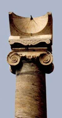 Reloj solar del Templo de Apollo en Pompeya (s. II a.n.e.)
