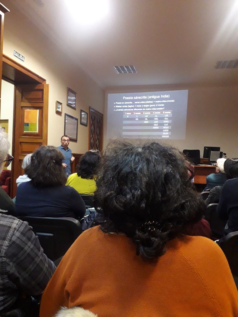 Foto conferencia Teorema de la Rosa. Matemáticas, Naturaleza y Literatura - 3