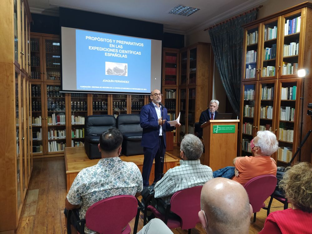 Presentación de Miguel Ángel conferencia Joaquín Fernández
